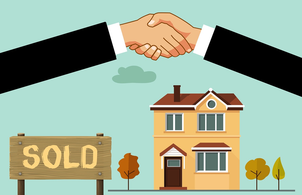 une image montrant un courtier prêt immobilier pour un dossier difficile serrant la main au vendeur